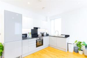 Camden Escape - Birmingham - 2 Beds - Contractors