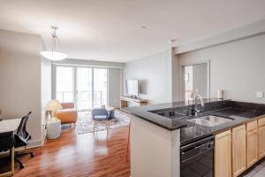 CozySuites at the Banks gym pool 13