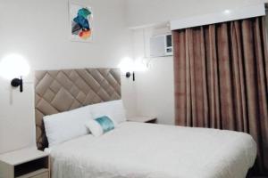 Outdoor Pool Studio Sleeps 2 - Tv Aircon