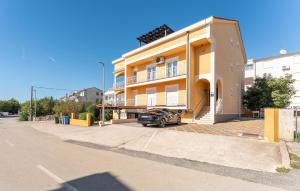 Awesome Apartment In Biograd Na Moru With Wifi 