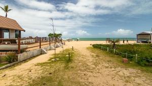 Casa com Piscina a 300m da Praia de Taperapua