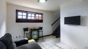 Casa com Piscina a 300m da Praia de Taperapua