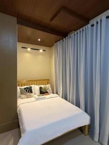 Casa Amihan-Urbiztondo, San Juan, La by Peak and Paramount Ventures