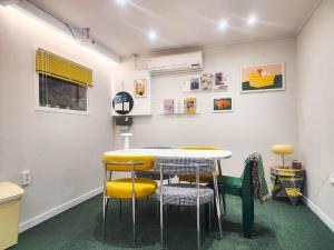 BetterStayBusan5 min to station2 Queen Beds