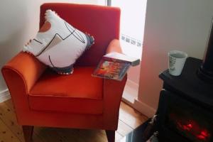 Apartment - Sleeps 2 - Wood Fire - Parking