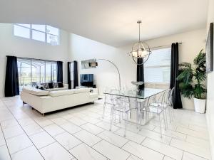 4809 - 5BR w Pool 10min Disney 2 Water Parks