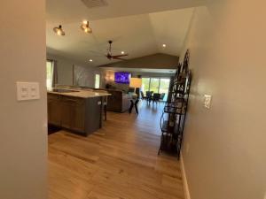 Octopus Perfect Location On Pond 3 Mile To Gulf Beach