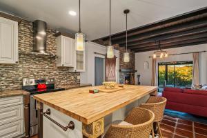 360 Mtn Views Bird Watching Fireplace Patio