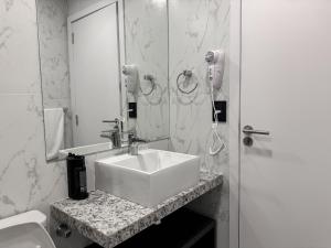 Piscina, gym y cowork cerca de la Zona Corporativa