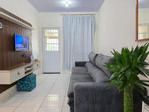 2 quartos, casa em bairro tranquilo 5 minutos do centro