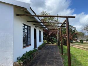 Luxury modern farm cottage with sea view