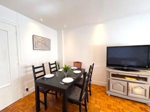 Vintage - 3 bedroom apartment, RER B 200 m away