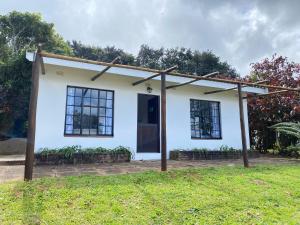 Luxury modern farm cottage with sea view