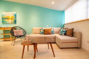 Costa Lairaga Suite Beachfront! Air conditioned