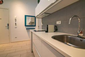 Costa Lairaga Suite Beachfront! Air conditioned