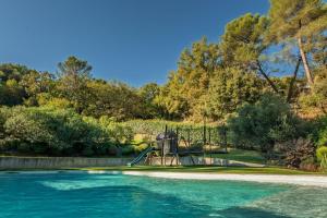 Superbe villa 3 chambres – Piscine & 2 pièces