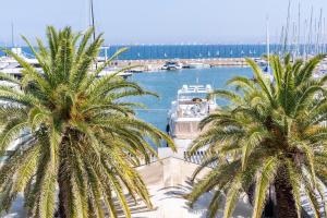 Beautiful apartment overlooking the Golden Islands