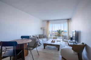 Beautiful apartment overlooking the Golden Islands