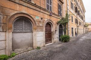 Trastevere Penitenza studio