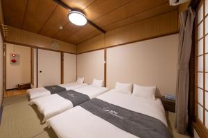 Aoba Yakumo - Vacation STAY 20106