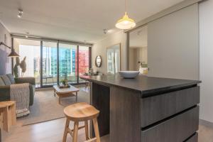 HOM I 1D1B 2PAX cerca Metro Manquehue con Parking