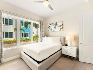 Contemporary Condo Near Disney With Resort & Waterpark Access - B20-123