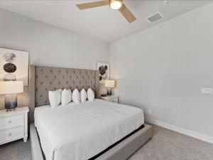 Stylish Condo near Disney with Resort & Waterpark Access - B31-134