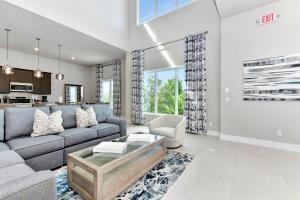 Modern Condo Near Disney With Resort & Waterpark Access - B31-234