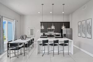 Serene Condo Near Disney With Resort & Waterpark Access - B52-205