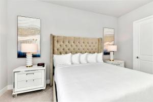 Elegant Escape Condo Near Disney With Resort & Waterpark Access - B46-131