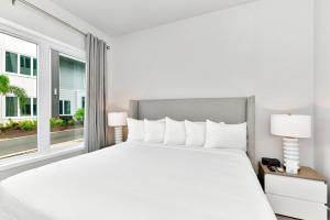 Elegant Escape Condo Near Disney With Resort & Waterpark Access - B46-131