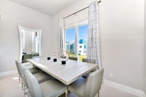 Upscale Condo With Pool Table Near Disney With Resort & Waterpark Access - B17-233