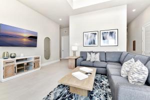 Upscale Condo With Pool Table Near Disney With Resort & Waterpark Access - B17-233