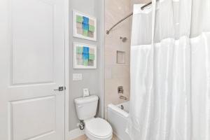 Comfy Condo With Pool Table Near Disney & Waterpark Access - B9-238