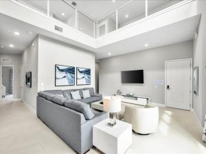 Upscale Condo With Foosball Table Near Disney With Resort & Waterpark Access - B20-223