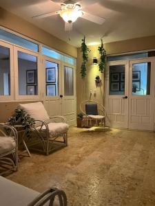 Antiguo Dominican Bay