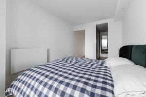 Apartement view ofof Paris