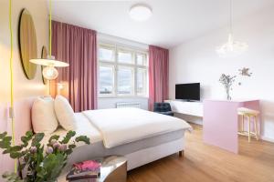 Newly reconstructed, cozy, centrally located