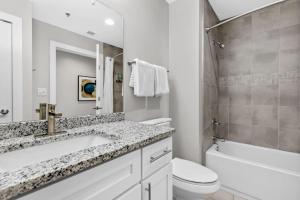 Luxurious Downtown-2 bed 2 bath Corner 2M