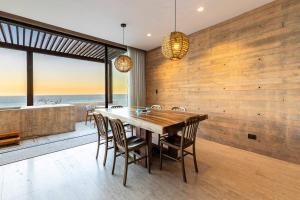 Three Bedroom - Private Hot Tub - Gym