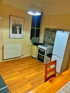 Near City-Birkenhead rooms