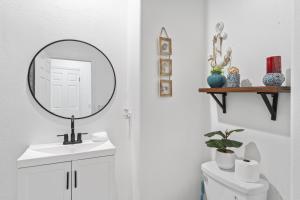 Empire Polo Grounds Close Gorgeous pool and spa home bike to Coachella