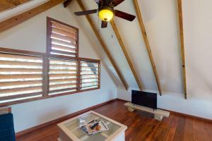 Mahogany Cabaña at Inn The Trees -Gold Standard Certified