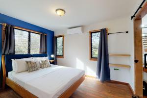 Mahogany Cabaña at Inn The Trees -Gold Standard Certified