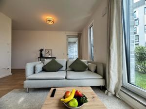 HolidayHome Apartments I Airport Deluxe Condo with Terrace