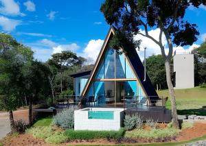 Cabana com piscina e vista de tirar o fôlego!