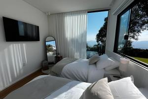 Cabana com piscina e vista de tirar o fôlego!