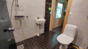 Beautiful house and sauna on the lake, 175 m2