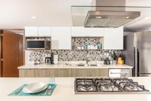 Harbor 12005 Huge unit 2 Balconies Beachfront by Moikkarentals