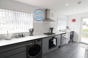 Stunning Stay - Fast Wi-Fi - Garden - Walk to Town